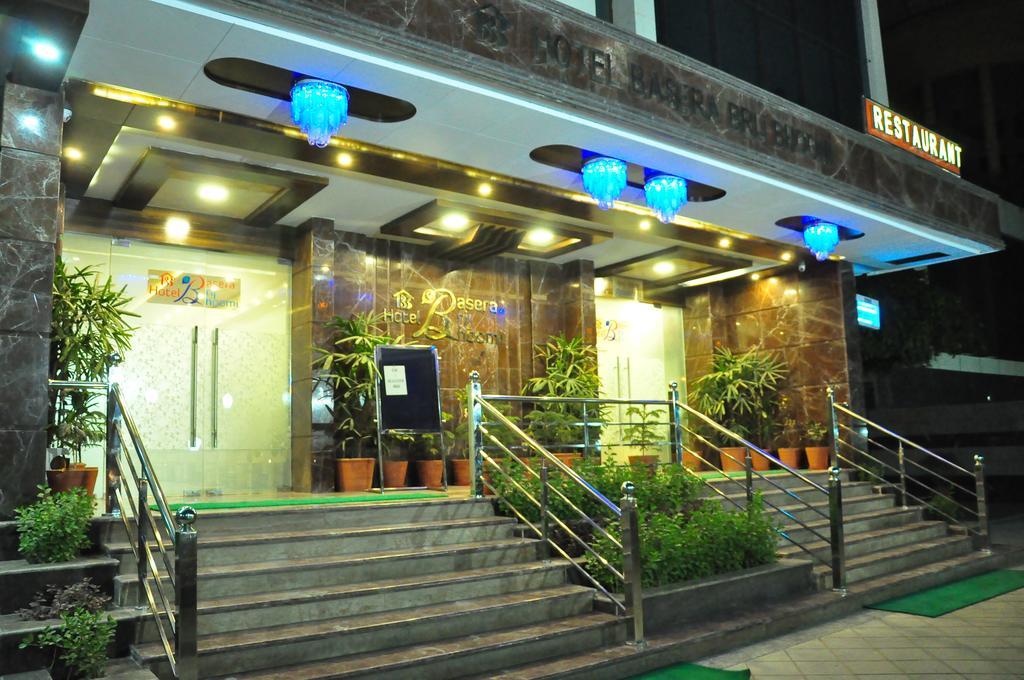 Hotel Basera Brij Bhoomi Вріндаван Екстер'єр фото