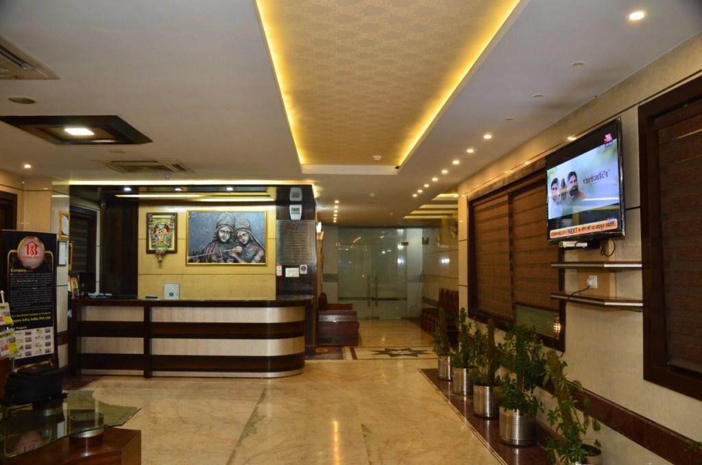 Hotel Basera Brij Bhoomi Вріндаван Екстер'єр фото